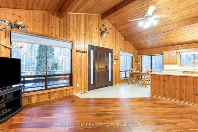 8 Celestine Crt, House other with 5 bedrooms, 2 bathrooms and 9 parking in Tiny ON | Image 17