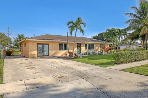 1476 N Mangonia Dr, West Palm Beach, FL, 33401-2407 | Card Image