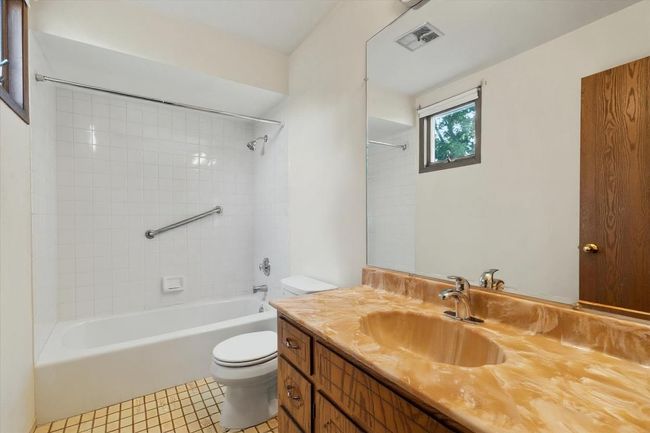 620 W 58 Th St, House other with 3 bedrooms, 3 bathrooms and 2 parking in Westmont IL | Image 22