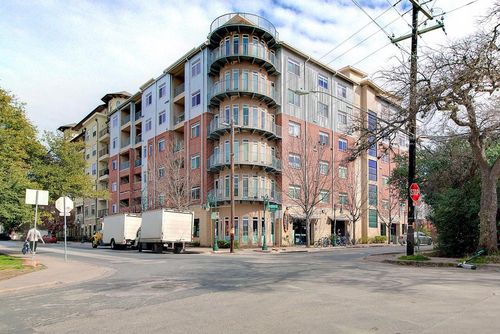 apt-305-910 W 25th St, Austin, TX, 78705-4431 | Card Image