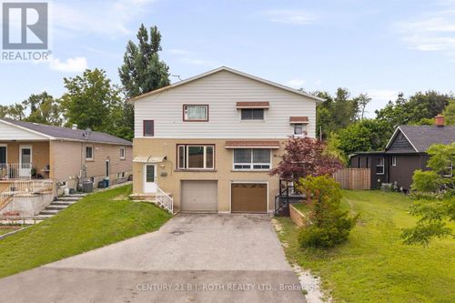 14 Innisfil St, Barrie, ON, L4N3C9 | Card Image