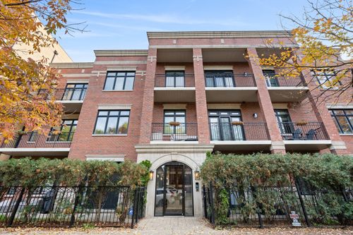 2e-4927 Damen Ave, Chicago, IL, 60625-6979 | Card Image