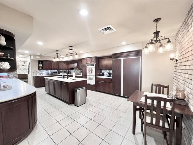 Kitchen view from bar | Image 13