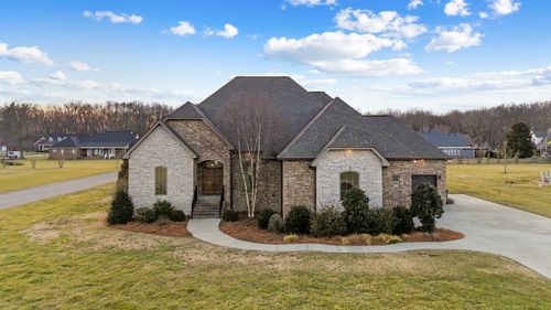 652 Hunters Landing Dr, Manchester, TN, 37355-3466 | Card Image