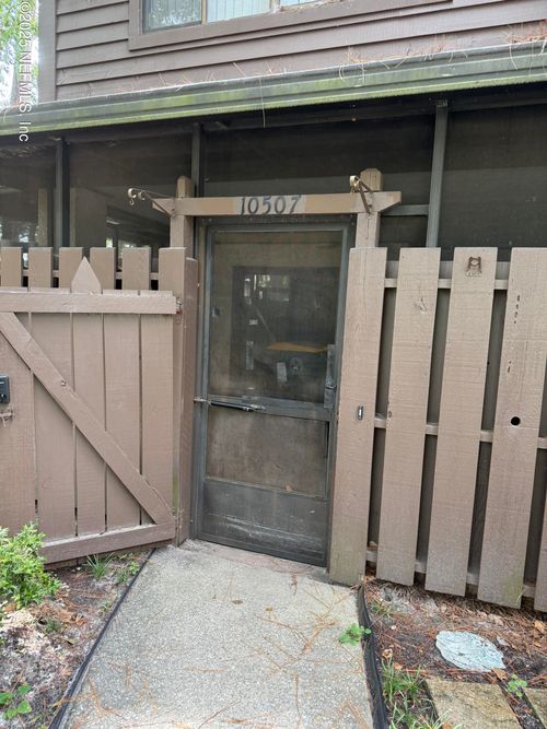 10507 Big Tree Cir E, Jacksonville, FL, 32257-6361 | Card Image