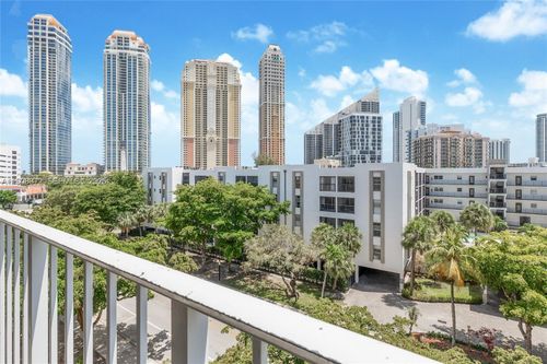 606-200 178th Dr, Sunny Isles Beach, FL, 33160-2876 | Card Image