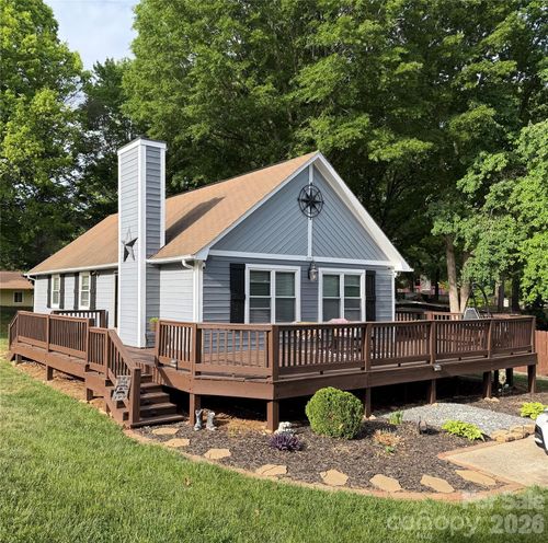2050 16th Avenue Pl Sw, Hickory, NC, 28602-4849 | Card Image
