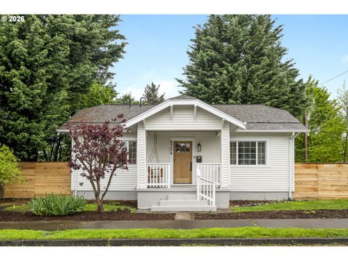 9304 N Hodge Ave, Portland, OR, 97203-2731 | Card Image