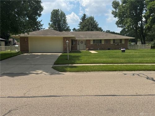 281 N Village Dr, Dayton, OH, 45459-2120 | Card Image