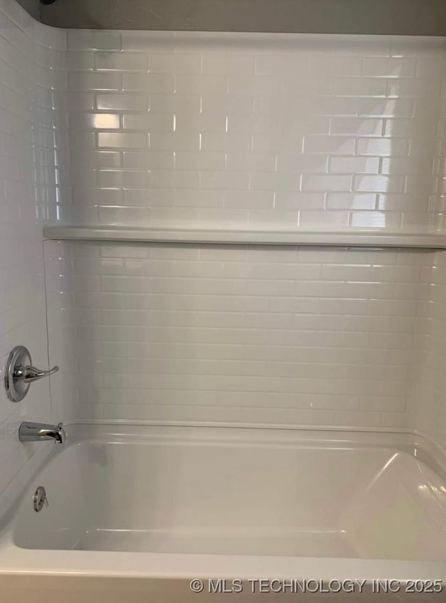 1011 E 11 Th St, House other with 4 bedrooms, 2 bathrooms and null parking in Cushing OK | Image 8