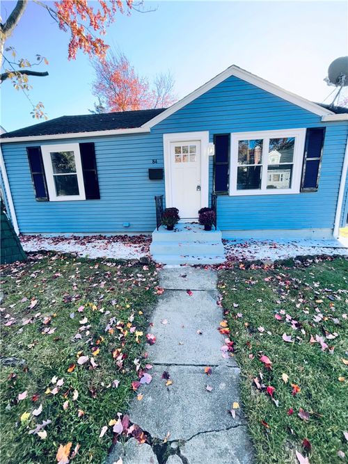 84 Davis Ave, Cranston, RI, 02910-5706 | Card Image