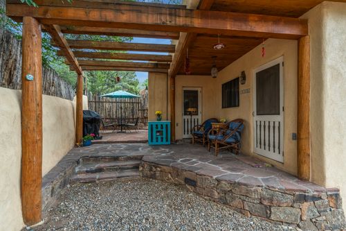 810 Abeyta St, Santa Fe, NM, 87505-2809 | Card Image