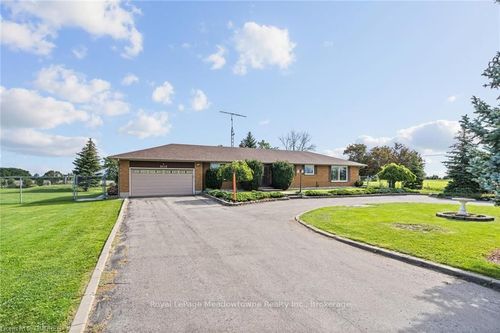 8629 9th Line, Norval, ON, L0P1K0 | Card Image