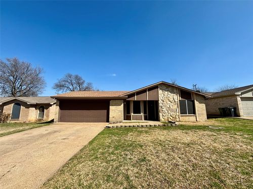 3407 Durango Ln, Arlington, TX, 76014-3204 | Card Image