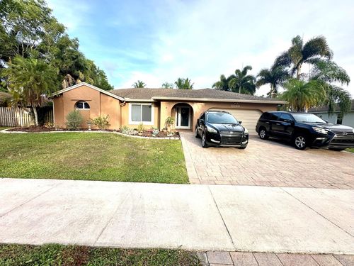 5040 Sw 117th Way, Cooper City, FL, 33330-4401 | Card Image