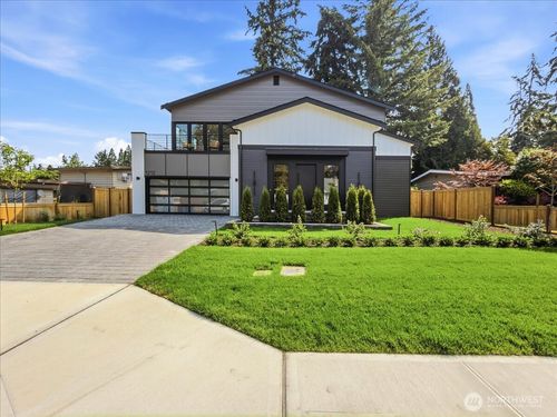 1212 143rd Ave Se, Bellevue, WA, 98007-5527 | Card Image