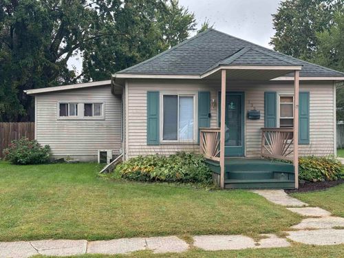 135 W Walnut St, Saint Charles, MI, 48655-1246 | Card Image