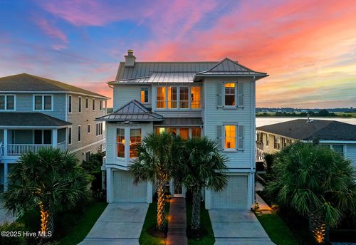 306 Water St, Wrightsville Beach, NC, 28480-3114 | Card Image