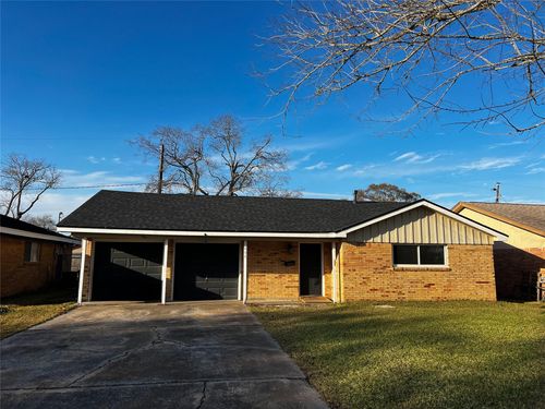 1808 Dolphin Dr, Seabrook, TX, 77586-2958 | Card Image