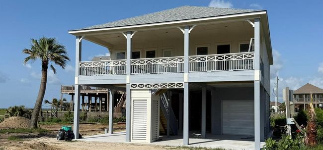 867 Bavers Ln, House other with 4 bedrooms, 3 bathrooms and 1 parking in Crystal Beach TX | Image 8