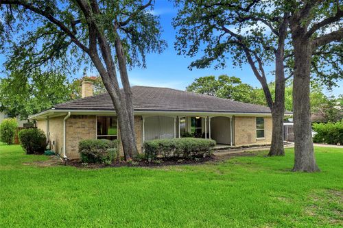 241 Timberlake Dr, Azle, TX, 76020-4041 | Card Image
