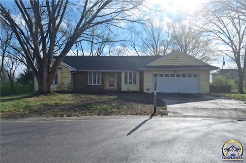 3820 Sw Gamwell Rd, Topeka, KS, 66610-1400 | Card Image