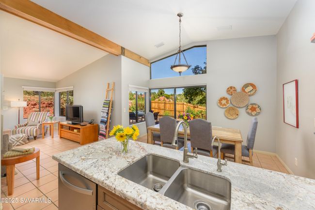 2272 Roadrunner Rd, House other with 3 bedrooms, 2 bathrooms and null parking in Sedona AZ | Image 5