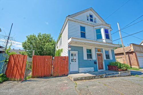 46 112th St, Troy, NY, 12182-2808 | Card Image