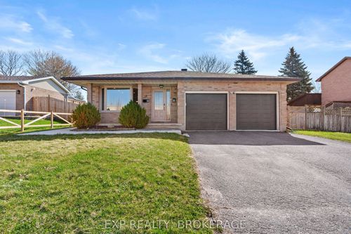 15 Windfield Cres, Kingston, ON, K7K6G3 | Card Image