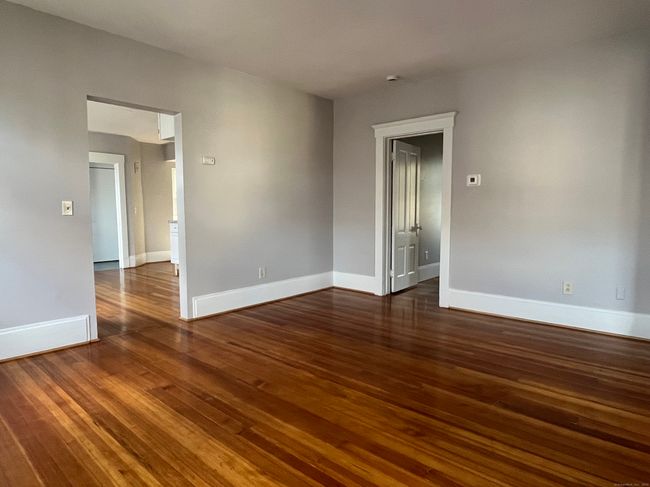 APT-3RD - 101 Riverview Ave, Home with 2 bedrooms, 1 bathrooms and null parking in New London CT | Image 4