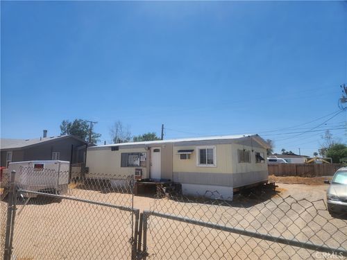 17615 Green St, Blythe, CA, 92225-2315 | Card Image