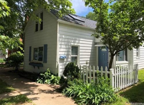 68 Washington St, Mount Clemens, MI, 48043-5550 | Card Image