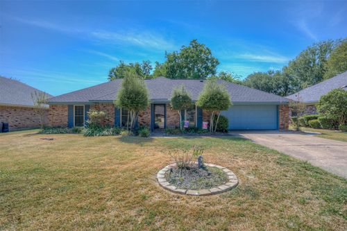 509 Parklane Dr, Bossier City, LA, 71111-2218 | Card Image