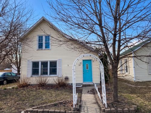 321 S Main St, Lake Crystal, MN, 56055-2118 | Card Image