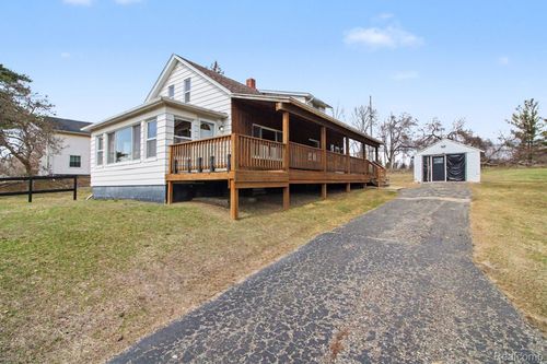 660 W Walton Blvd, Pontiac, MI, 48340-1051 | Card Image
