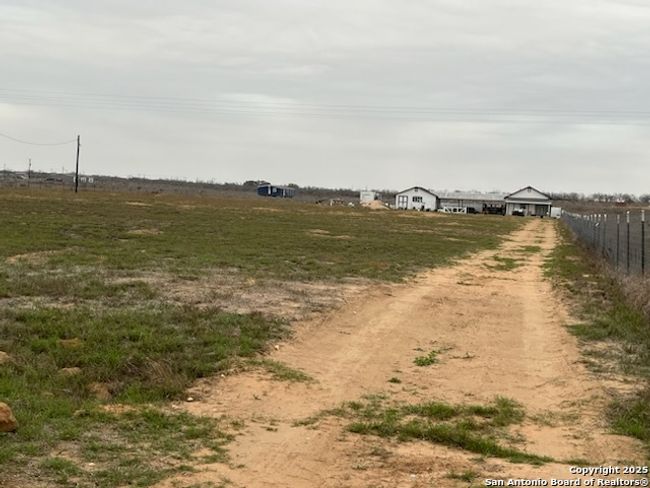 1087 E Fm 462, Home with 0 bedrooms, 0 bathrooms and null parking in Moore TX | Image 4