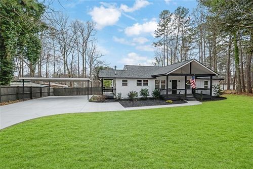 5601 Due West Rd, Powder Springs, GA, 30127-4216 | Card Image