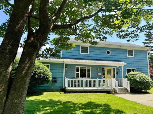 20 Parade St, Yarmouth, NS, B5A3A4 | Card Image