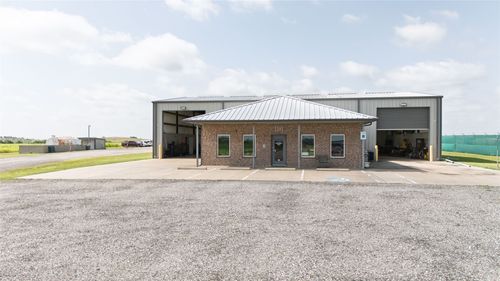 1181 Union Hill Rd, Sanger, TX, 76266-8501 | Card Image