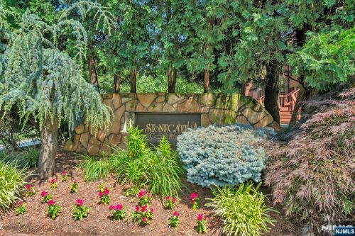 20 Sherry Ln, Saddle Brook, NJ, 07663-5935 | Card Image