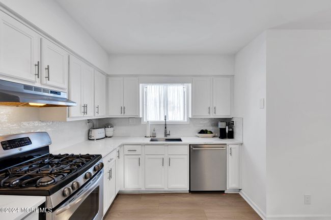 22 Devon Ct, Condo with 2 bedrooms, 2 bathrooms and null parking in Spring Lake NJ | Image 19