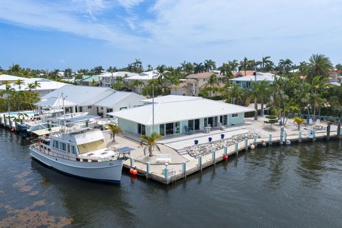 800 11th St, Key Colony Beach, FL, 33051 | Card Image