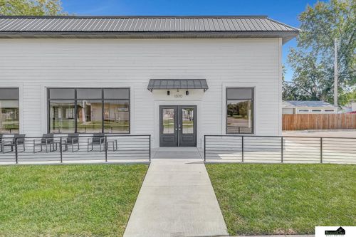 1070 N 33rd St, Lincoln, NE, 68503-1908 | Card Image