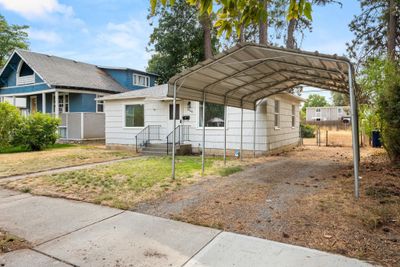 3908 E 29th Ave, Home with 2 bedrooms, 1 bathrooms and null parking in Spokane WA | Image 3