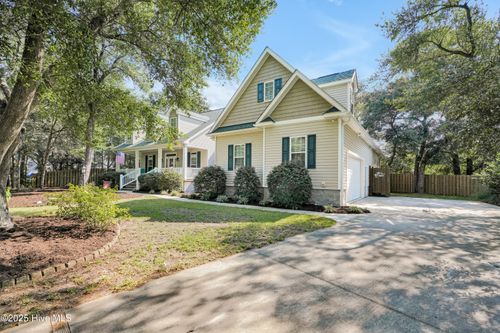 112 Sw 14th St, Oak Island, NC, 28465-7301 | Card Image