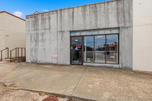 529 E Main St, Ada, OK, 74820-5609 | Card Image