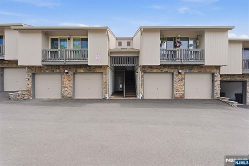 9 Paris Cir, West Orange, NJ, 07052-1130 | Card Image