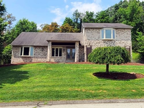 3319 Carriage Cir, Murrysville, PA, 15632-9214 | Card Image