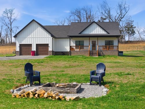 638 Howell Rd, Westmoreland, TN, 37186-3145 | Card Image
