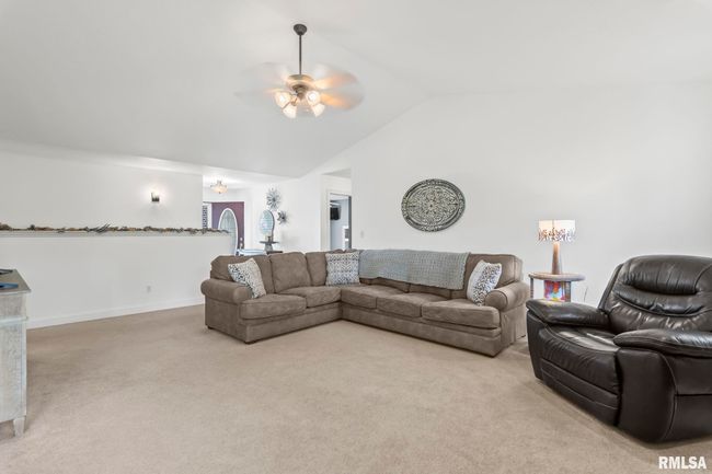 355 Partridge Pass, House other with 4 bedrooms, 3 bathrooms and null parking in Sherman IL | Image 7